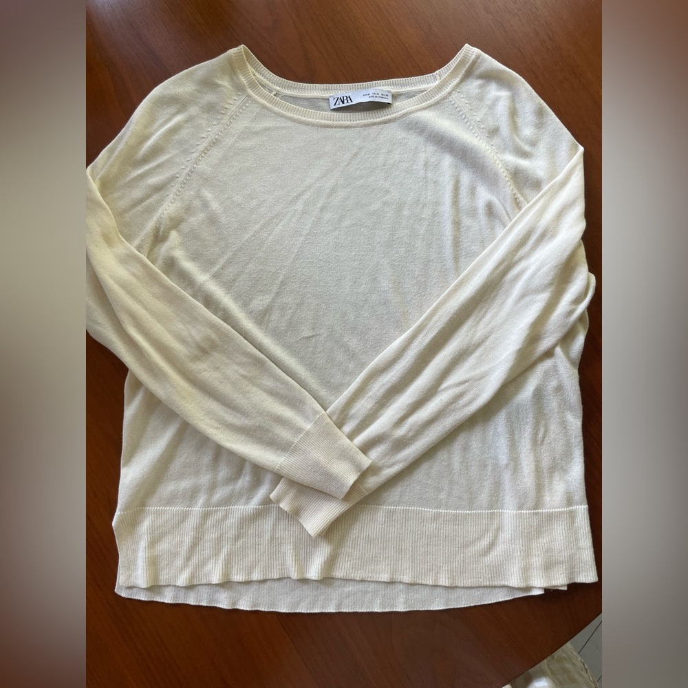 EUC Zara Cream Crew Neck Sweater